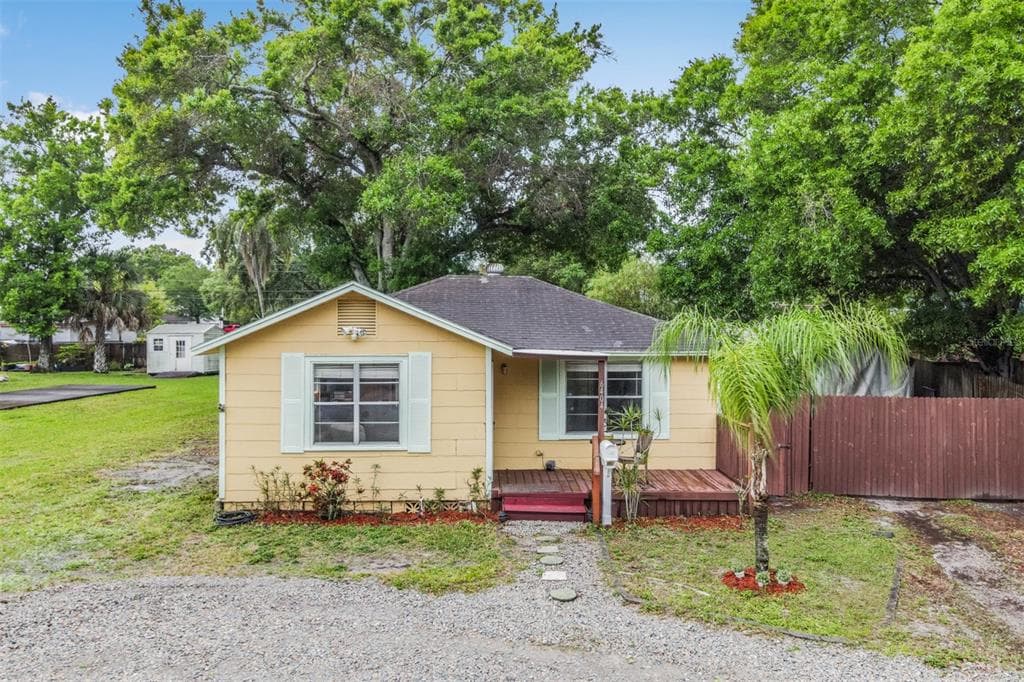 6404 PERSHING STREET NE ST PETERSBURG, FL 33702
