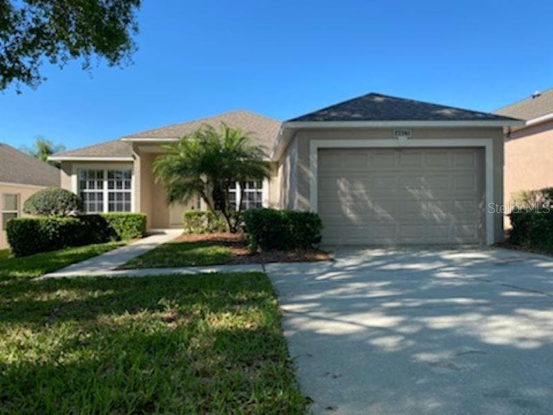 4023 CAPLAND AVENUE CLERMONT, FL 34711