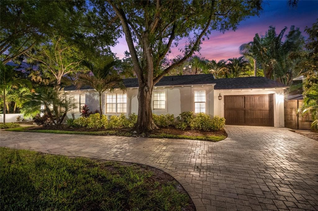 459 W DAVIS BOULEVARD TAMPA, FL 33606