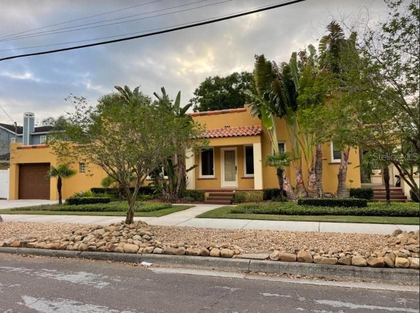 4102 W BAY TO BAY BOULEVARD TAMPA, FL 33629