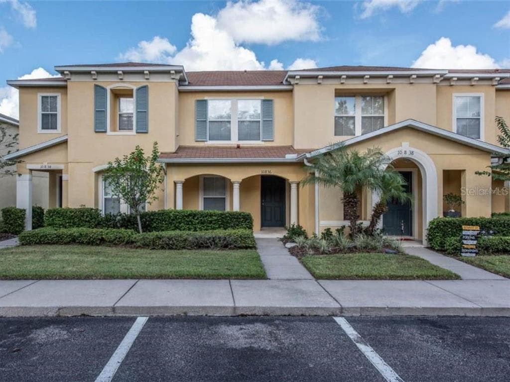 10836 LAKE SAINT CHARLES BOULEVARD RIVERVIEW, FL 33578