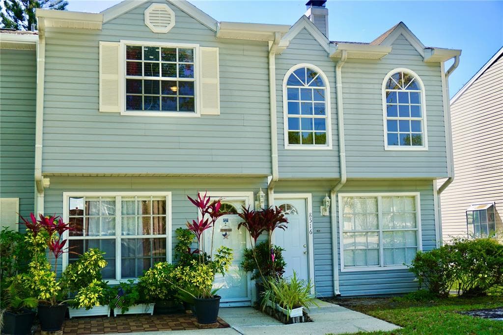 8516 J R MANOR DRIVE TAMPA, FL 33634