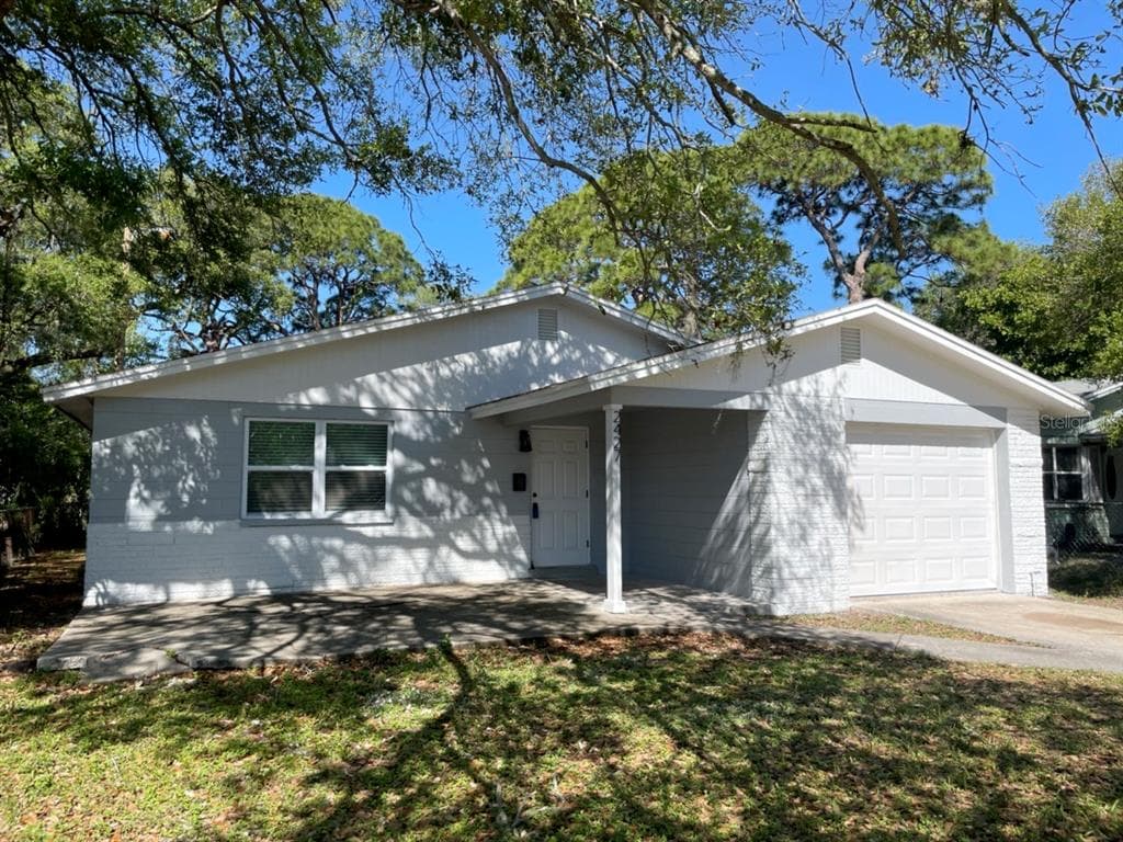 2427 8TH STREET S ST PETERSBURG, FL 33705