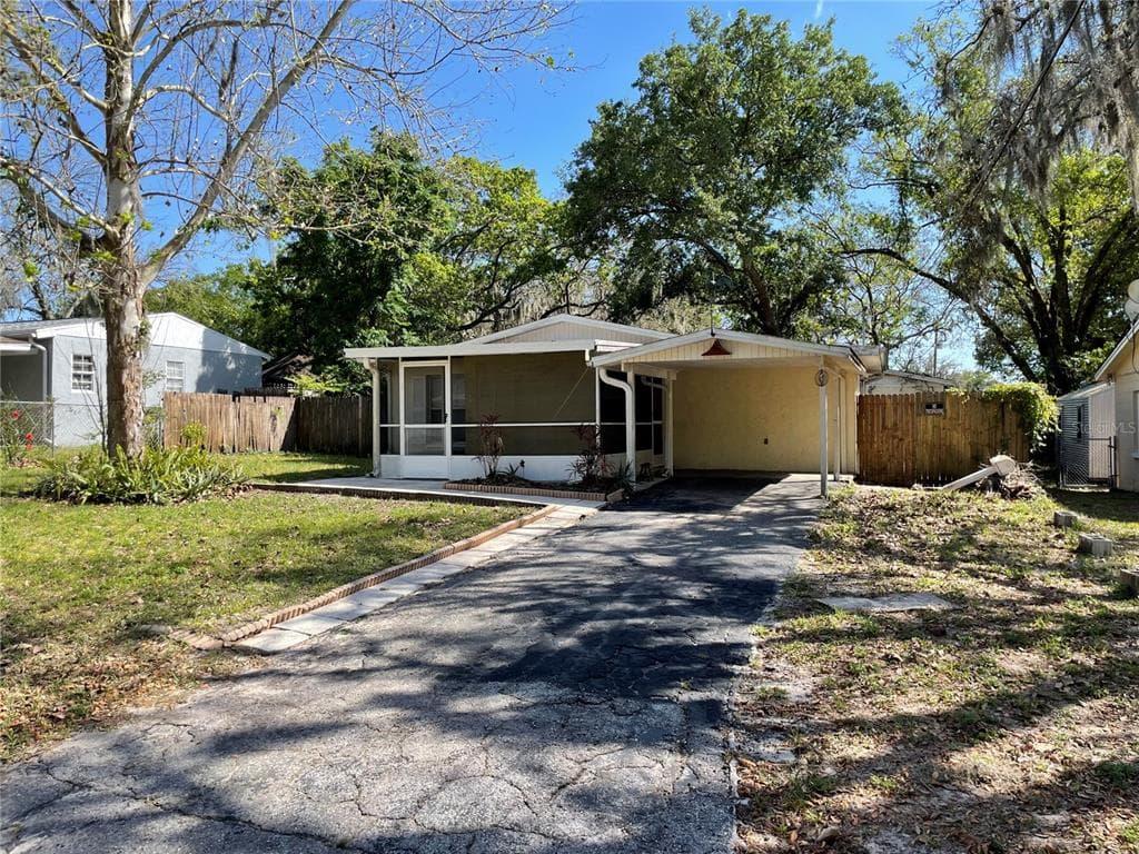 7007 TAMARACK DRIVE TAMPA, FL 33637