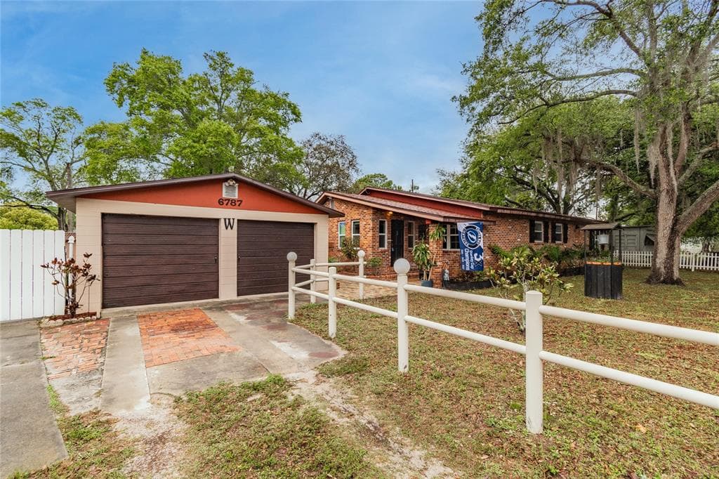 6787 TREE STREET LARGO, FL 33773