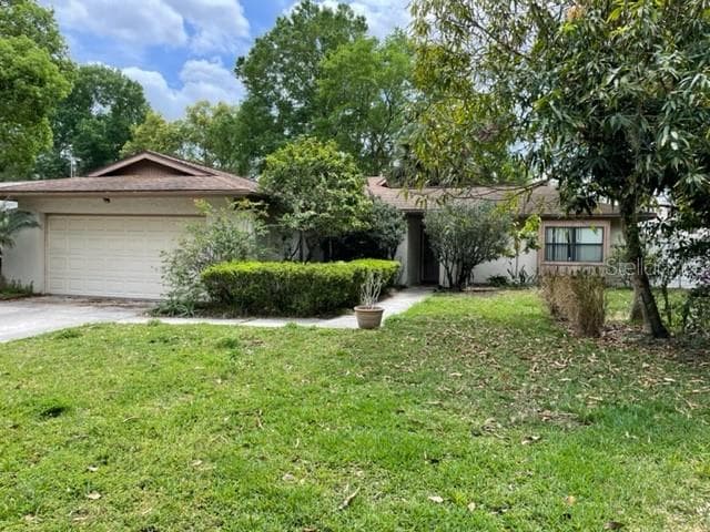9036 HOGANS BEND TAMPA, FL 33647
