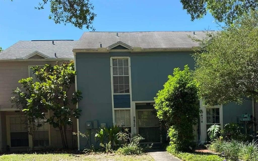 9472 FOREST HILLS CIRCLE TAMPA, FL 33612