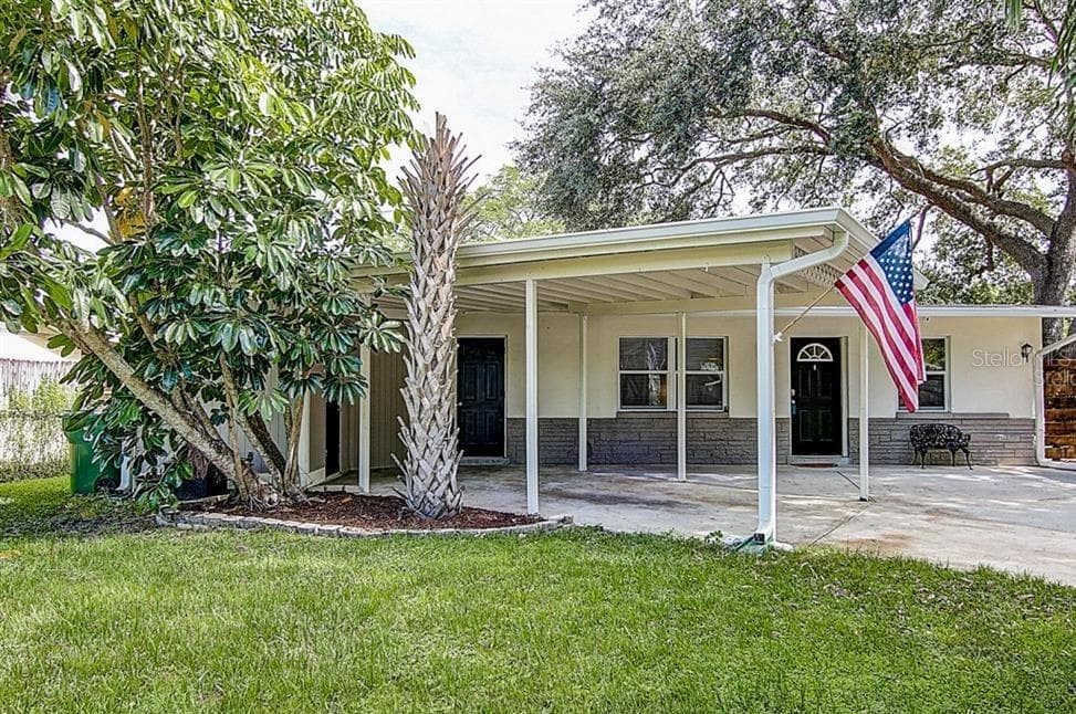 4425 W VARN AVENUE TAMPA, FL 33616