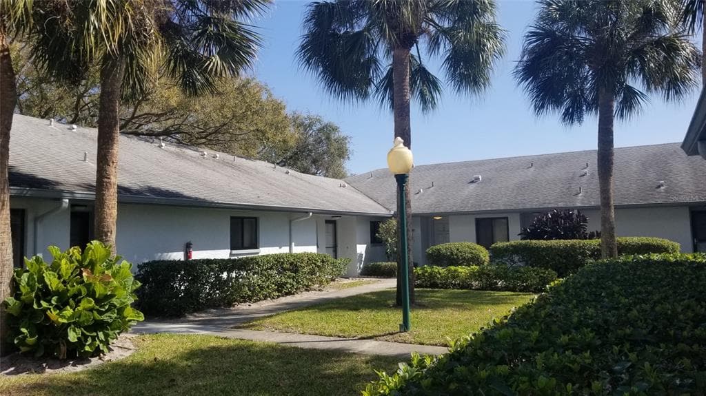 2733 COUNTRYSIDE BOULEVARD UNIT 103 CLEARWATER, FL 33761