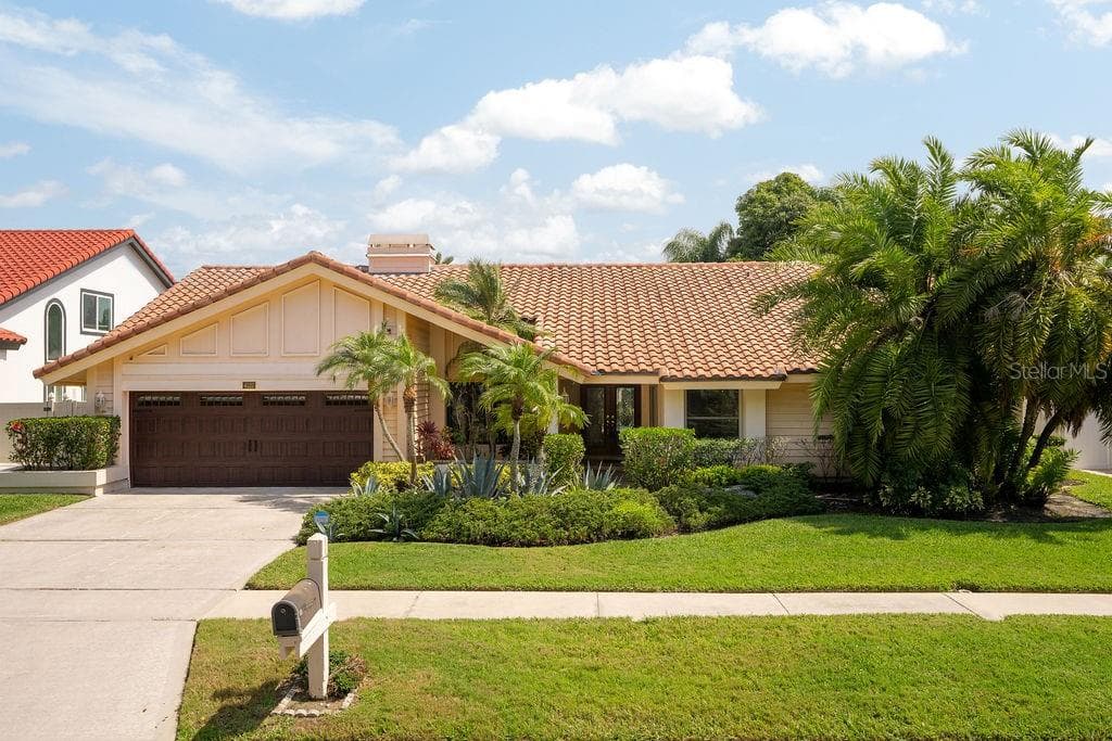 4121 CROSSWATER DRIVE TAMPA, FL 33615