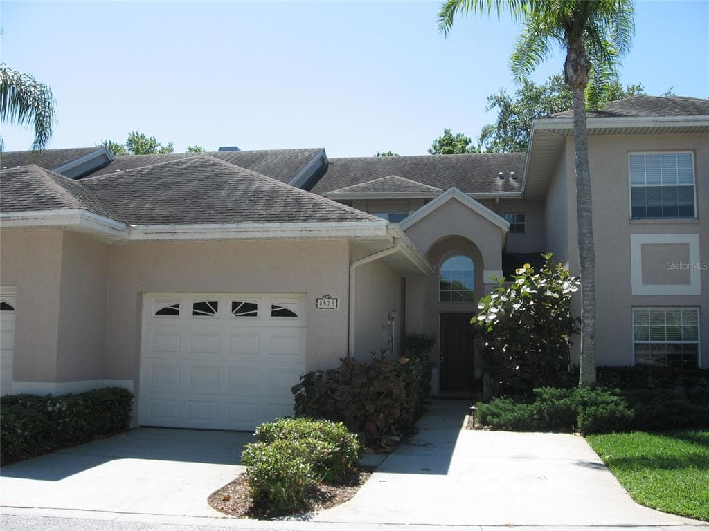 8578 SWEET MAGNOLIA PLACE SEMINOLE, FL 33777