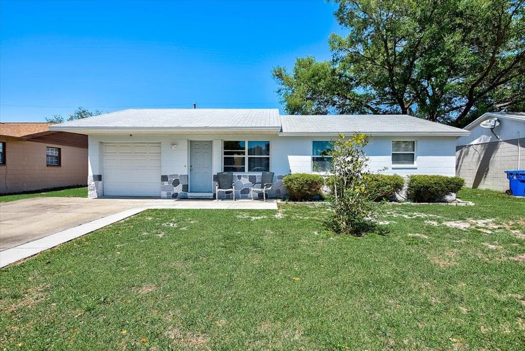 8441 PORTULACA AVENUE LARGO, FL 33777
