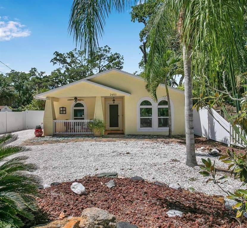 2405 YORK STREET S GULFPORT, FL 33707