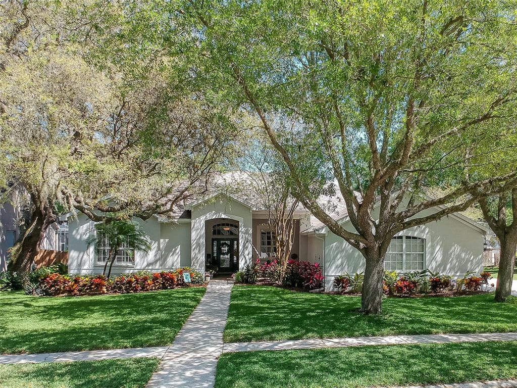 505 LITTLE EAGLE COURT VALRICO, FL 33594