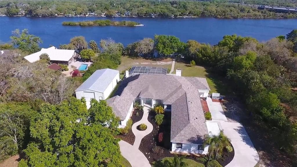 9310 OLD GIBSONTON DRIVE