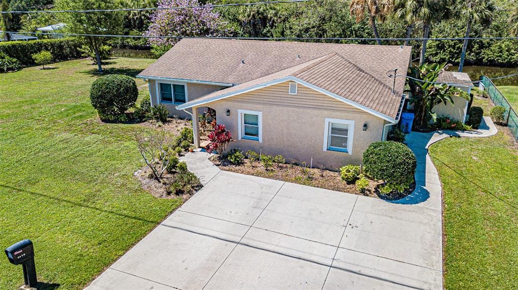 9923 BAY DRIVE GIBSONTON, FL 33534