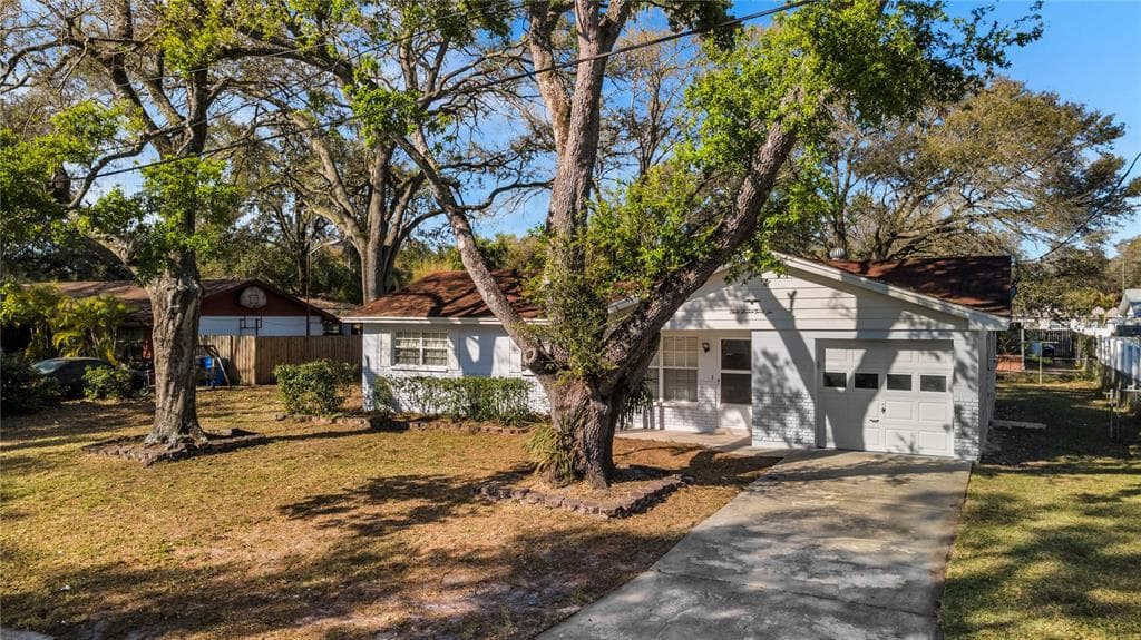 6746 RALSTON BEACH CIRCLE TAMPA, FL 33614