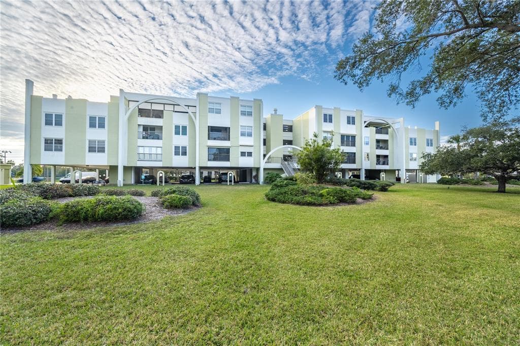 4681 1ST STREET NE UNIT 307