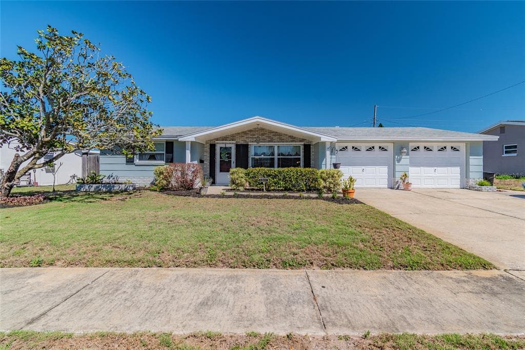 5307 MOSAIC DRIVE HOLIDAY, FL 34690
