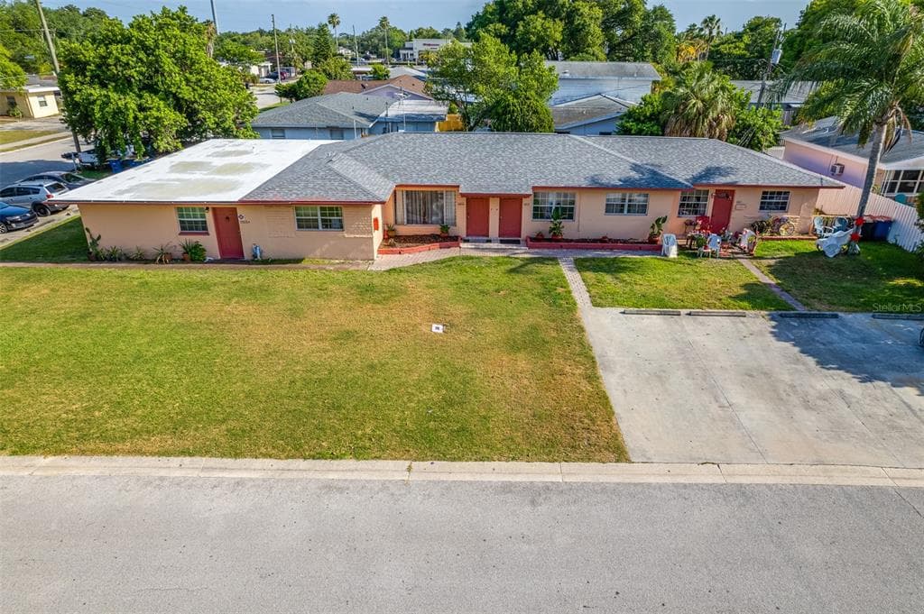 1811 RAINBOW DRIVE