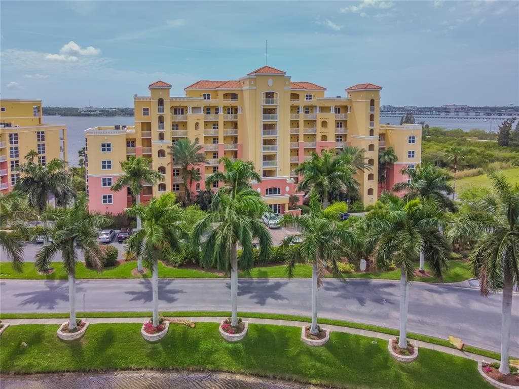 611 RIVIERA DUNES WAY UNIT 306 PALMETTO, FL 34221