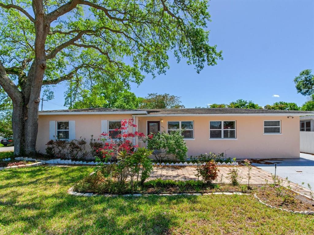 4002 W WATROUS AVENUE TAMPA, FL 33629