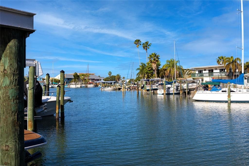 340 129TH AVENUE E MADEIRA BEACH, FL 33708