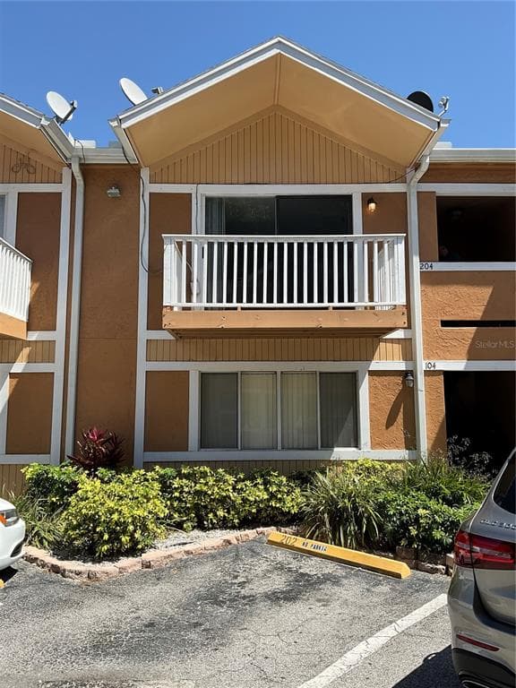 5201 S MACDILL AVENUE UNIT 204 TAMPA, FL 33611