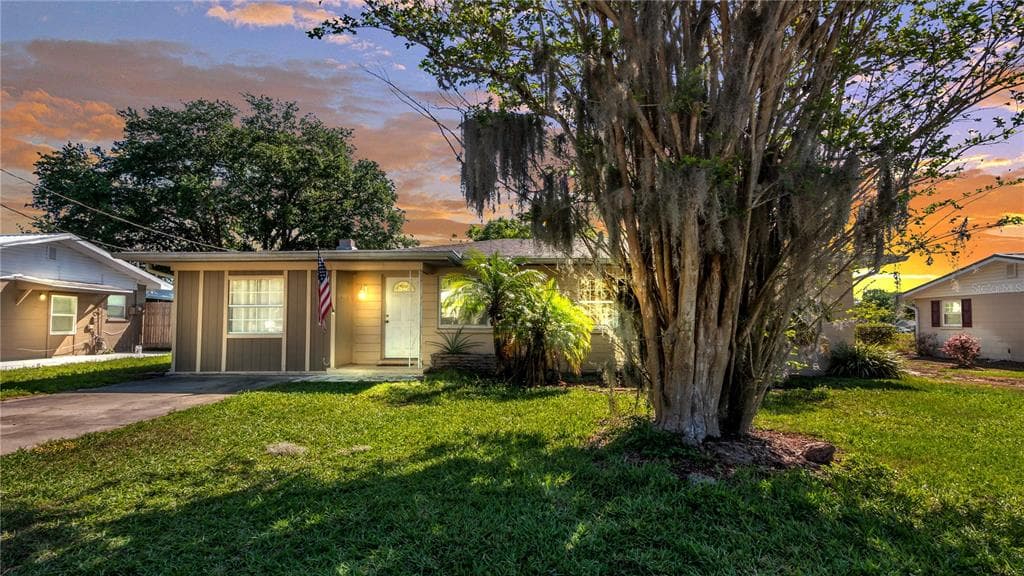 906 MARION CIRCLE FORT MEADE, FL 33841