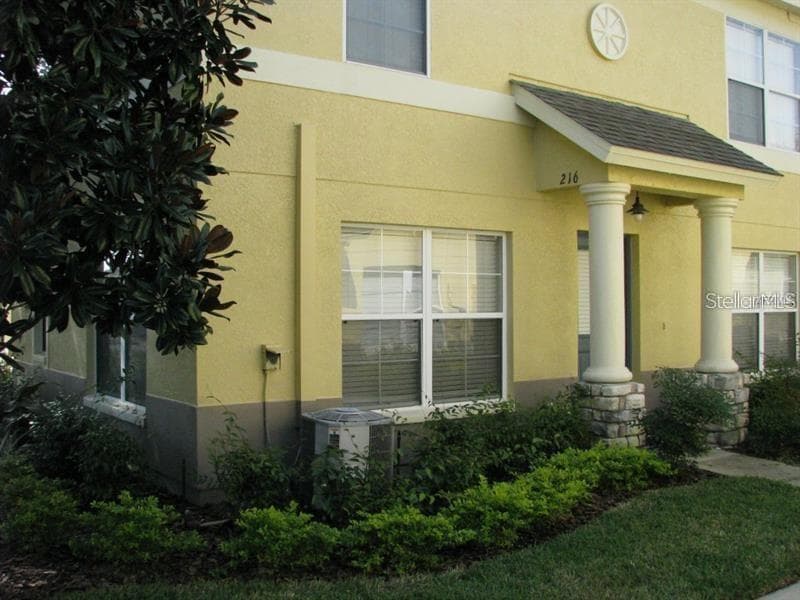 216 HARDCASTLE PLACE VALRICO, FL 33594