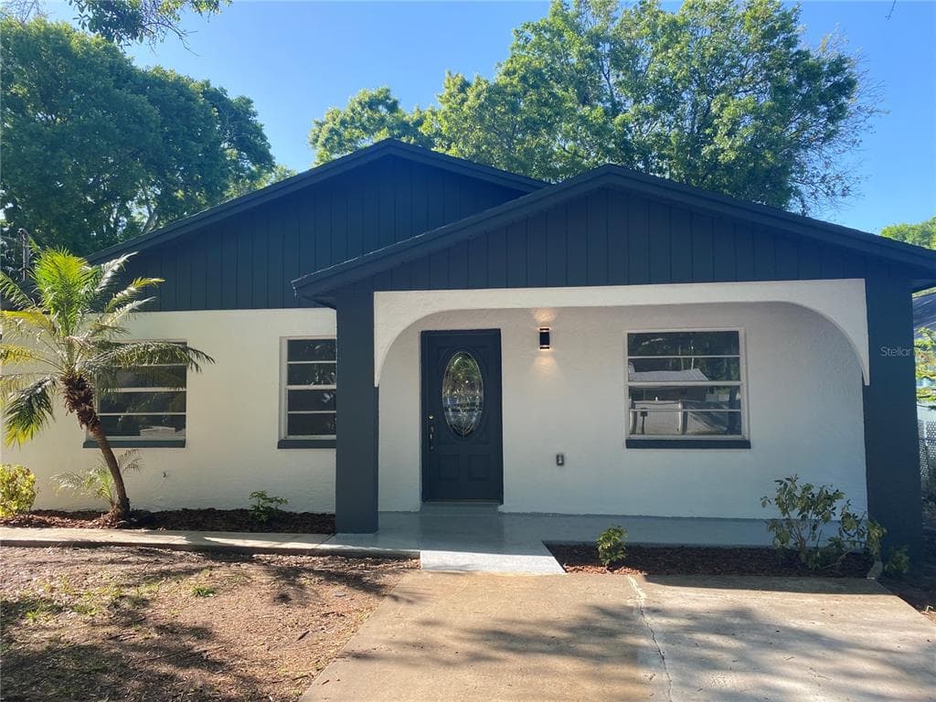 8708 FOUNTAIN AVENUE TAMPA, FL 33615