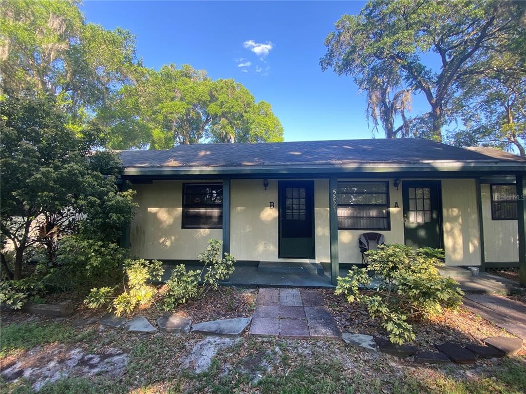 5223 PEACH AVENUE SEFFNER, FL 33584