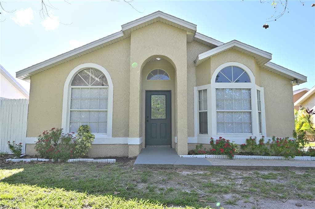 2428 HARBOR TOWN DRIVE KISSIMMEE, FL 34744