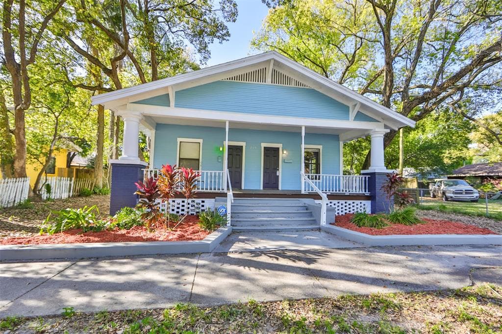 210 W WARREN AVENUE UNIT AB TAMPA, FL 33602