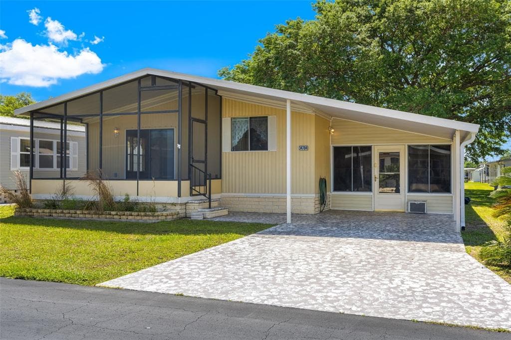 34704 ROSEBUD ROW ZEPHYRHILLS, FL 33541