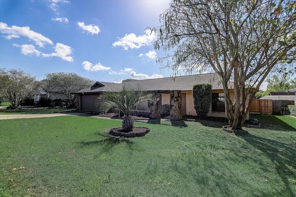 934 HILLRISE DRIVE BRANDON, FL 33510