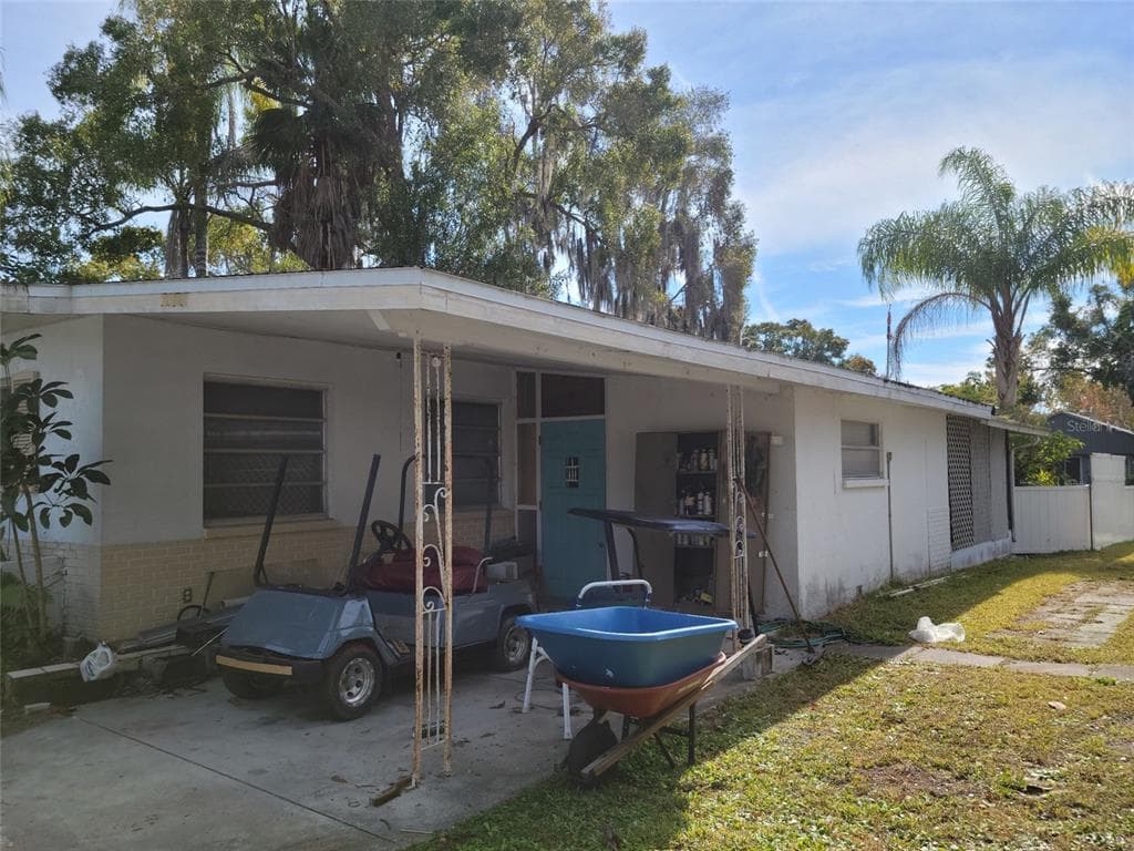 2608 CYPRUS DRIVE