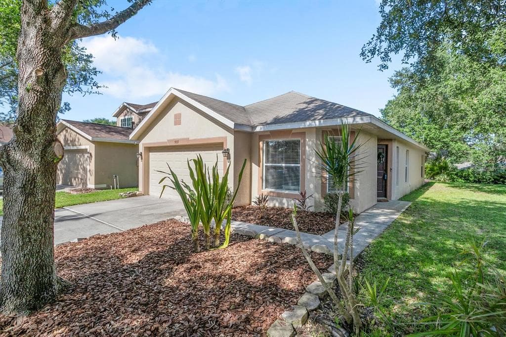 5837 WRENWATER DRIVE LITHIA, FL 33547