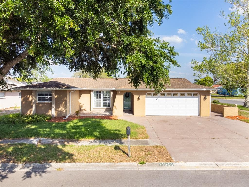 11514 BEAR PAW LANE PORT RICHEY, FL 34668