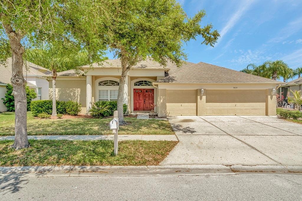 5610 SPECTACULAR BID DRIVE WESLEY CHAPEL, FL 33544