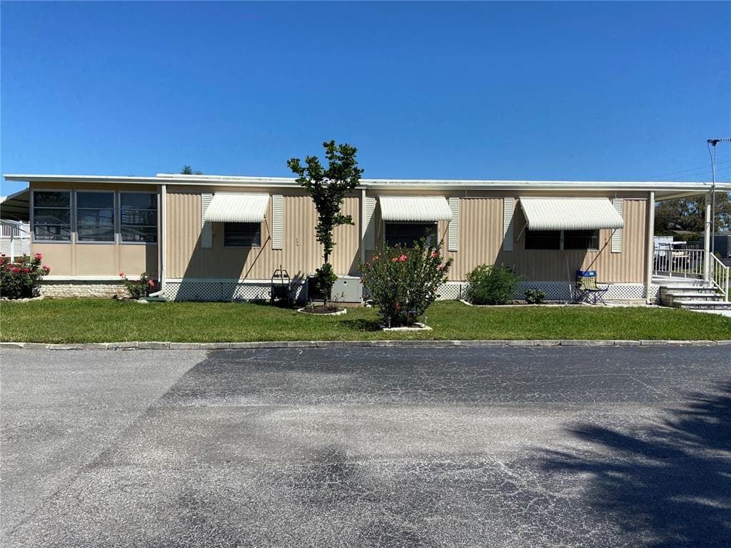 2032 KAHALA DRIVE HOLIDAY, FL 34691