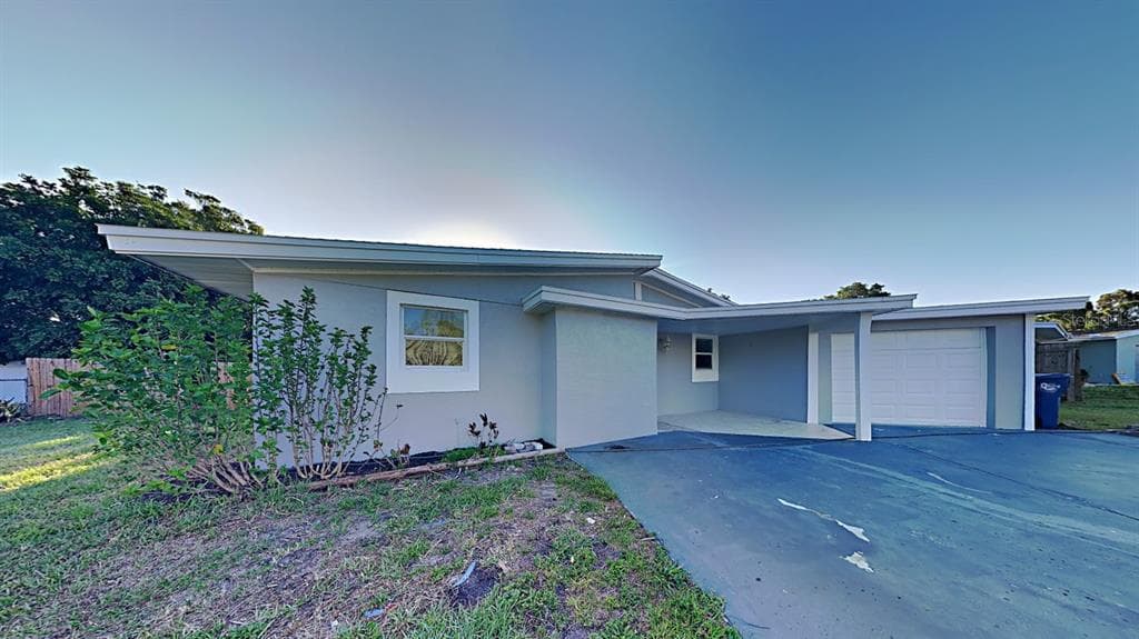5811 25TH STREET W BRADENTON, FL 34207