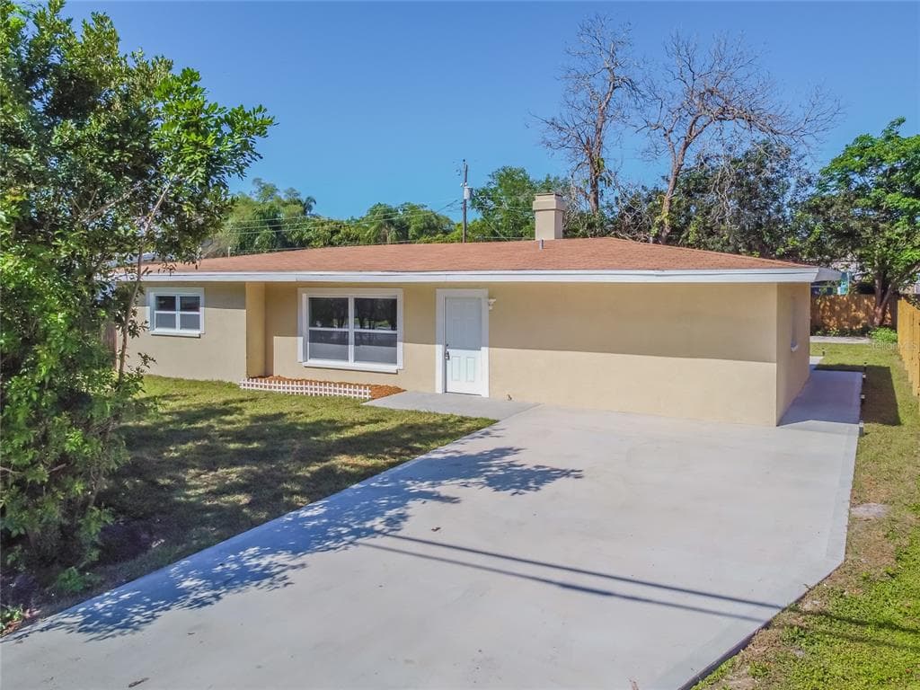 11096 RIDGE ROAD LARGO, FL 33778