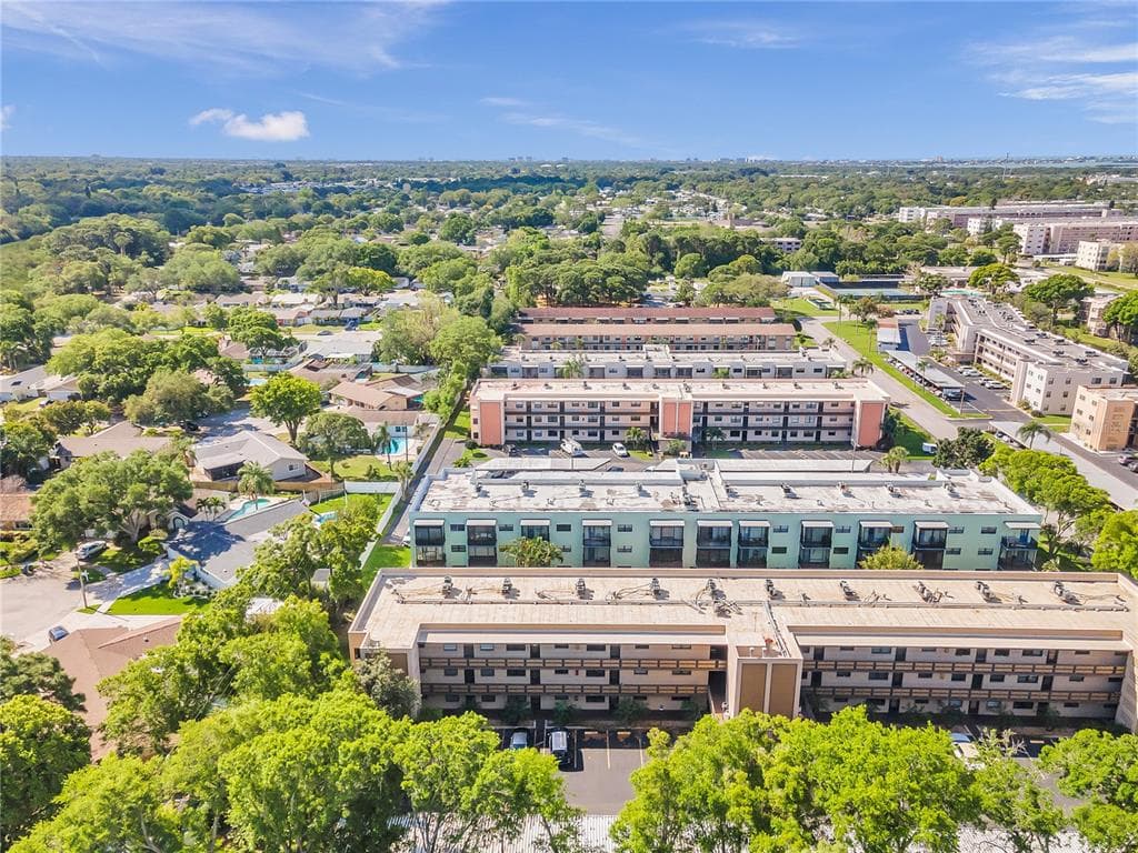 5975 TERRACE PARK DRIVE N UNIT 211 ST PETERSBURG, FL 33709