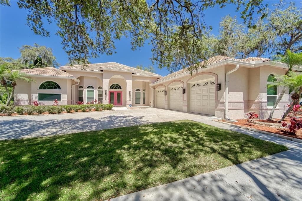 2501 CLUBHOUSE DRIVE PLANT CITY, FL 33566