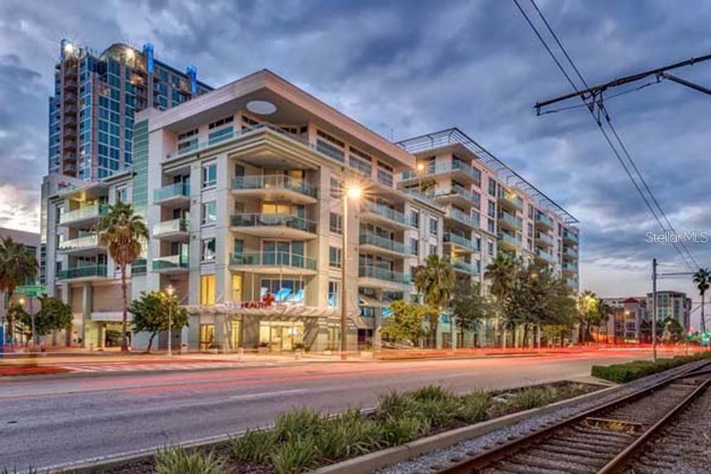111 N 12TH STREET UNIT 1820 TAMPA, FL 33602