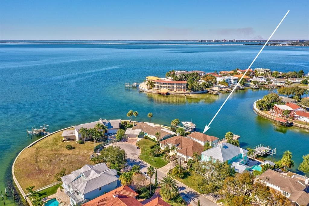 5117 W POE AVENUE TAMPA, FL 33629