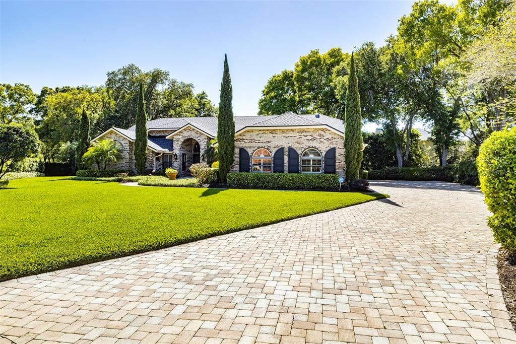16504 ADAJA DE AVILA TAMPA, FL 33613