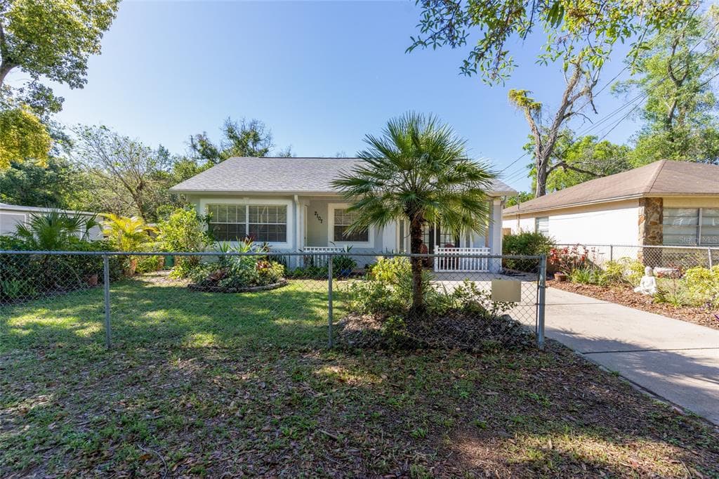 2107 E NEDRO ROAD TAMPA, FL 33604