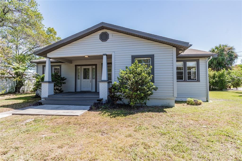 3211 N TAMPANIA AVENUE